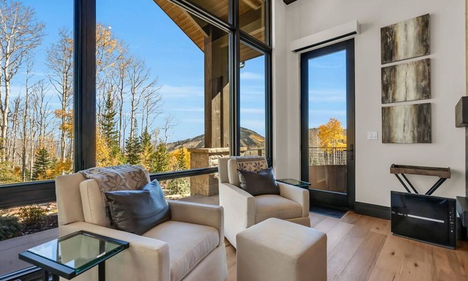Park City Casa | Private Heated Pool, Ski in Ski out, Hot Tub