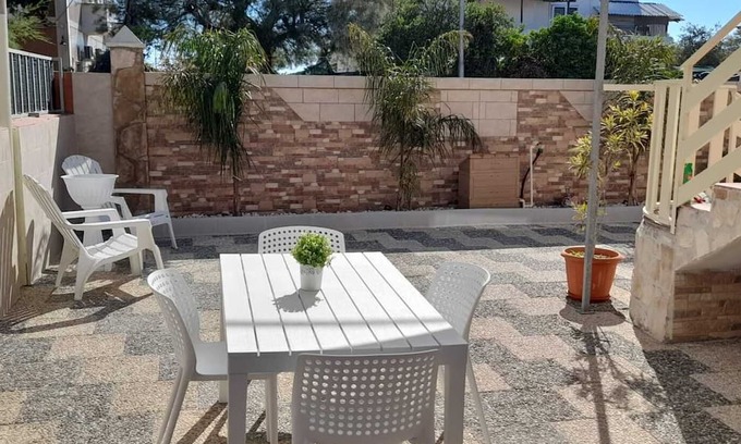 Marina di Lizzano Apartamento | Apartment "Villa Rifla Attico" with Sea View, Private Terrace & Wi-Fi