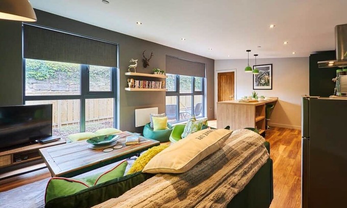 South Charlton Cabina | Host & Stay | Forest Green Lodge