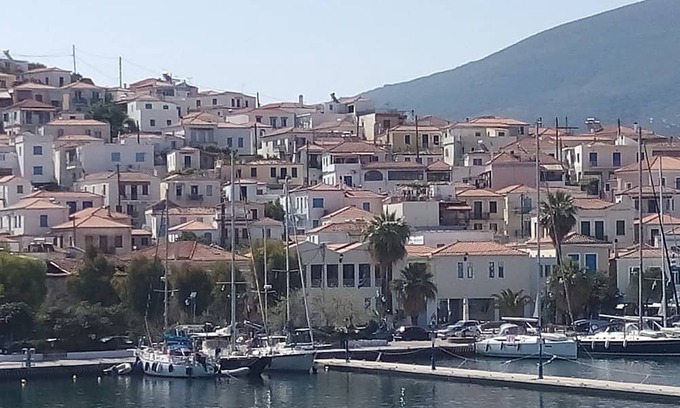 Poros Apartamento | Charming and brand new central Studio on Poros