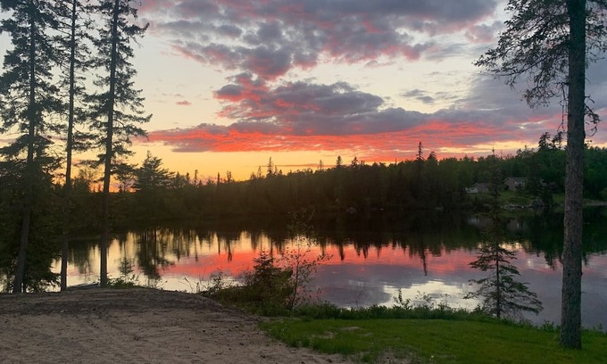 Kenora Casa | Handicap-accessible Lakefront retreat for the whole family. Enjoy Lake Life!