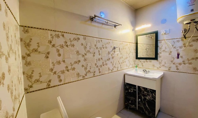 The Mall Road Villa | rudhraksh villa homestay 4 bhk villa