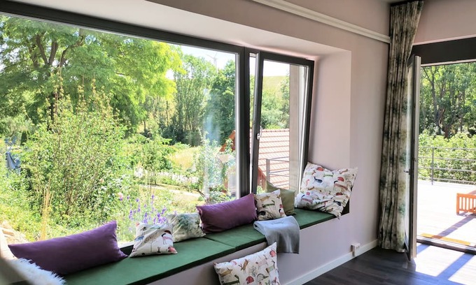 Mobisburg-Rhoda Casa | Charming house close to the city & yet in the countryside, with large terrace, garden, carport