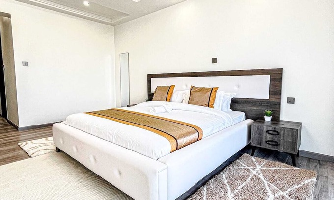 Central Business District Apartamento | Soothing 5-bedroom apartment in the heart of Nairobi
