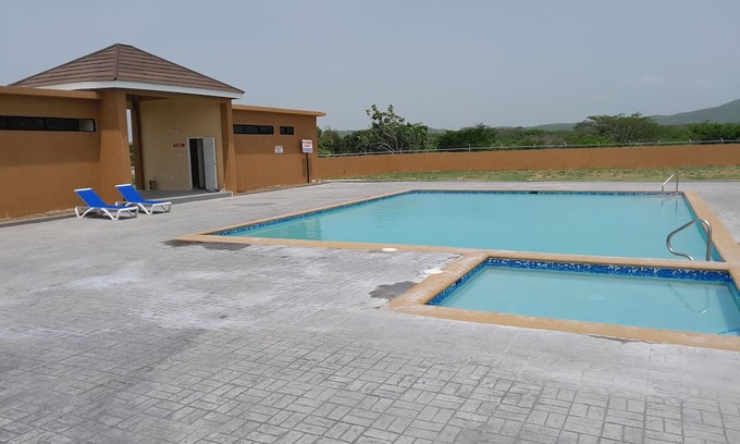 Old Harbour Casa | Charming 2-bedroom house in Old Harbour with AC, fitness room. C & J"s Vacation