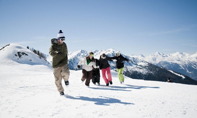 Les Mayens-de-Sion Apartamento | Apartment in Les Agettes with ski storage