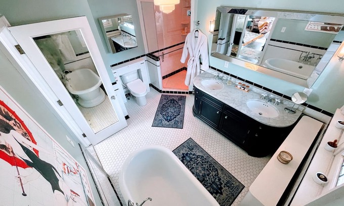 Detroit Casa | The Historic Mazer Mansion
