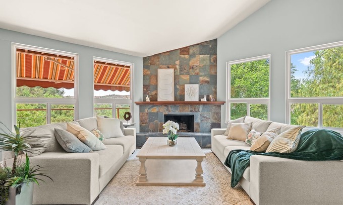 Pomona Villa | Mountain View Family Getaway · Terrace & Game Room
