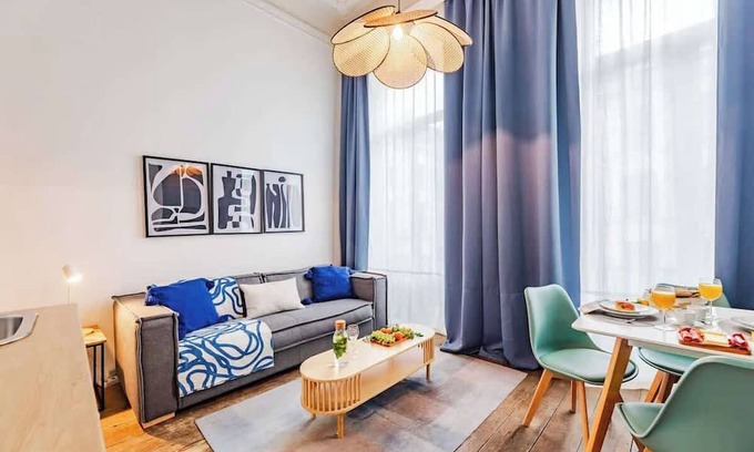 Lower Town Apartamento | Stylish Apt Near Grand Place