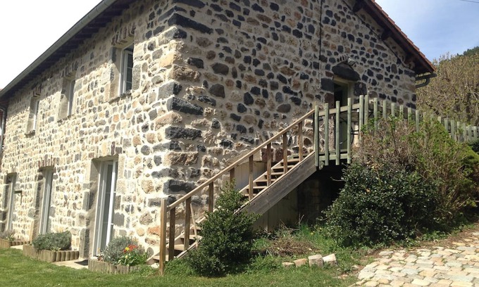 Goudet Casa | Gite in a Village of Character