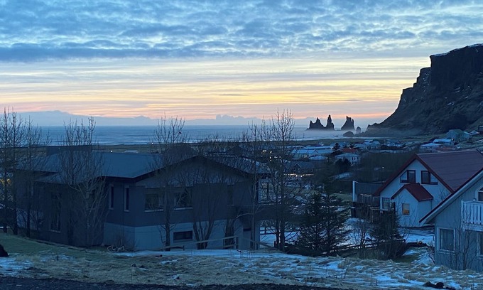 Myrdalshreppur Apartamento | Panorama Vík - Charming 2-bedroom apartment in Vík with stunning views.