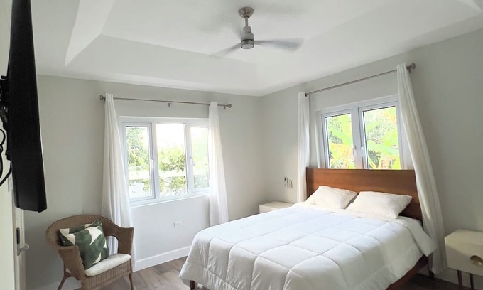 Ocho Rios Cabaña | Charming 2-bedroom cottage in Ocho Rios with AC