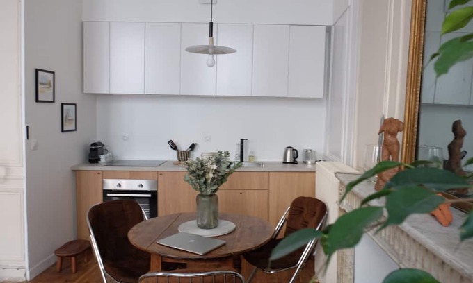 Bourgogne Apartamento | Large artist's apartment, charm & hyper center