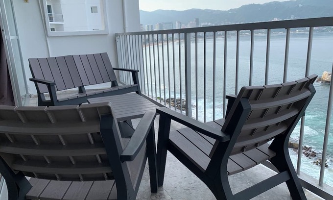 Club Deportivo Condominio | Enjoyable Suite front beach in Acapulco de Juárez