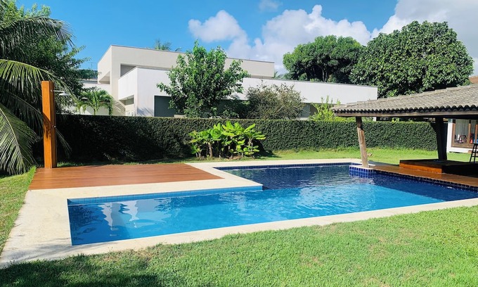 Catu de Abrantes Casa | Busca Vida House 5 Suites in Busca Vida, Bahia