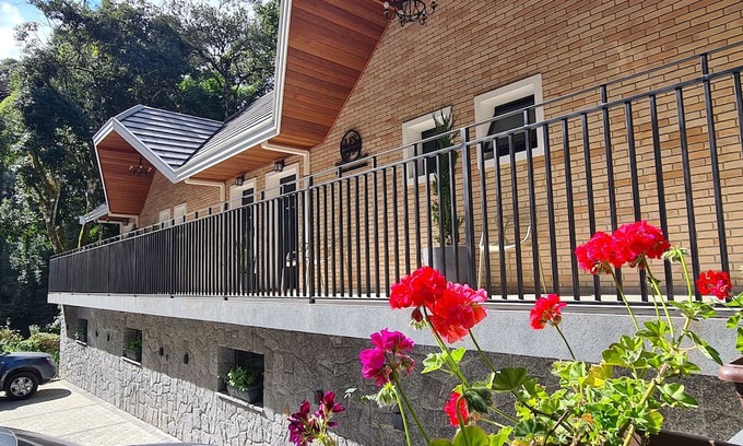 Campos do Jordao Apartamento | La Floresta Suit 2 km from the viewpoint and cable car
