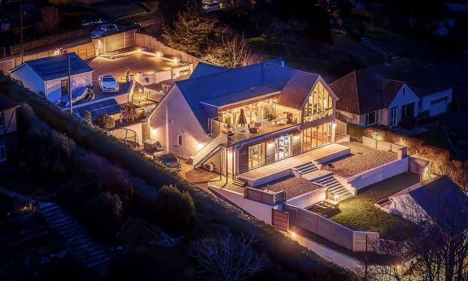 Beer Chalet De Esquí | Sea Holly House - Where Architecture Meets the Ocean
