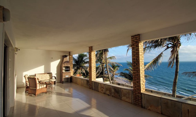 Canoa Quebrada Casa | Oceanfront House with Stunning Views – Steps from Broadway