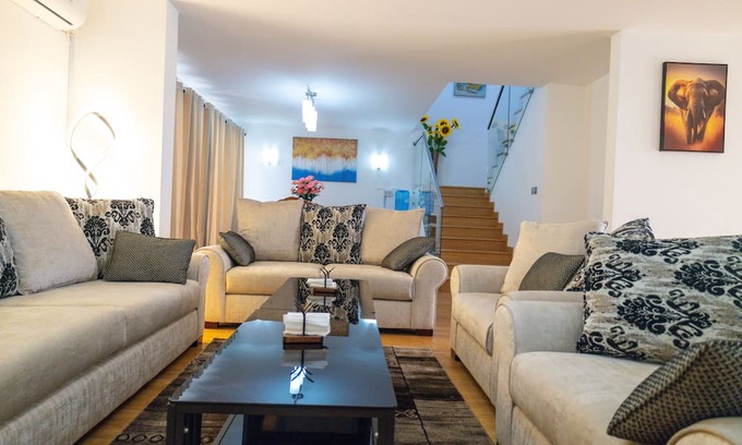 Nairobi Apartamento | A fabulous 3-bedroom duplex apartment