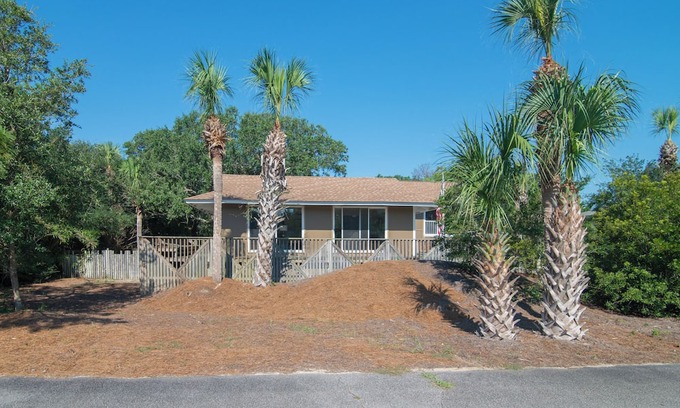 Debordieu Colony Casa | Steps away from the beach
