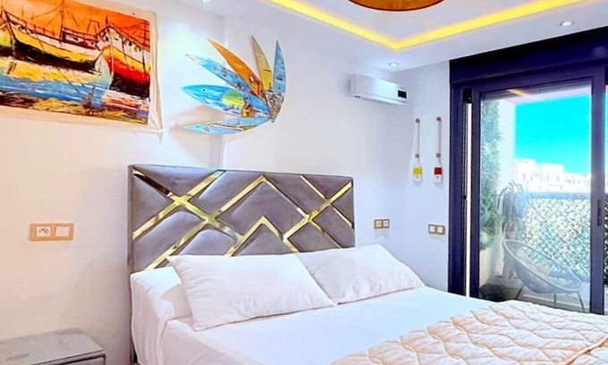 Hjar Ennhal Apartamento | Layla's 3 bedroom Oceanview in Tangier with Pool