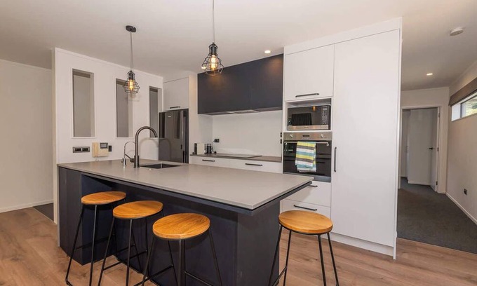 Lynmore Apartamento | Twin Apartments - Walk to Forest with Spa Pools