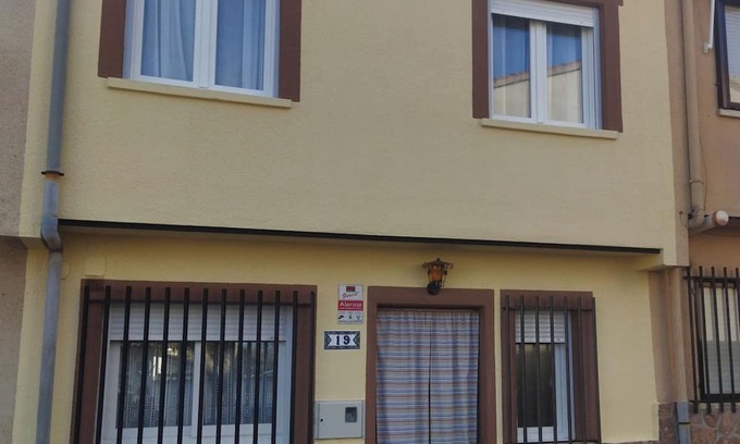 Navaluenga Casa | Welcoming house 100 meters from the river, sleeps 6.