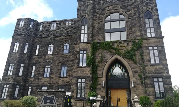 Moncton Condominio | Castle Manor Penthouse - More units available