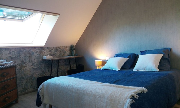 Les Cotes de Corps Cama Y Desayuno | Bed and Breakfast 'La Chambre De L'Obiou 2' with Lake View, Shared Garden and Wi-Fi