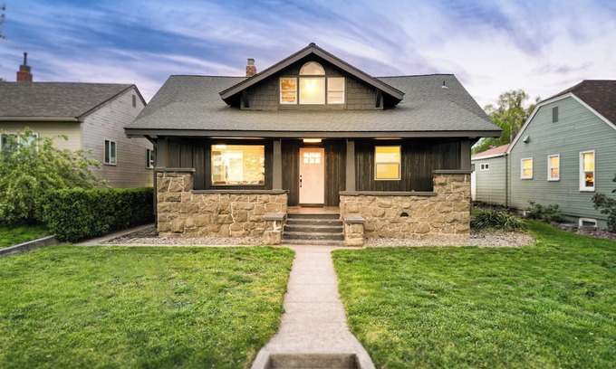 Lewiston Casa | Charming 3-bedroom house in Lewiston with river views