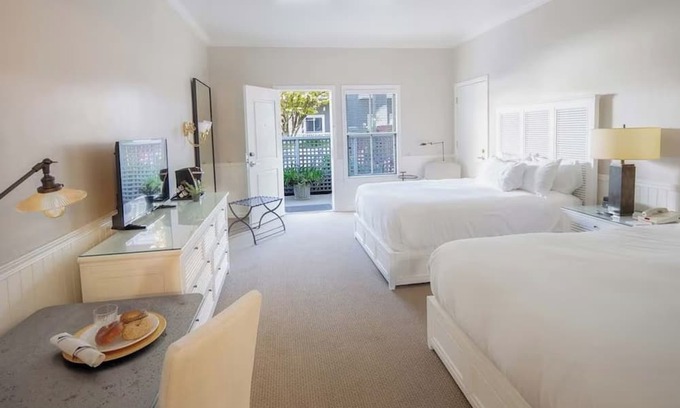 Santa Rosa Hotel | Spacious Double Queen Suite Perfect for Wine Country Escapes Near Santa Rosa Fun