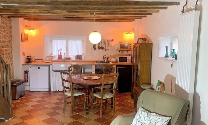 La Peruse Casa | Holiday home with use of garden and swimming pool