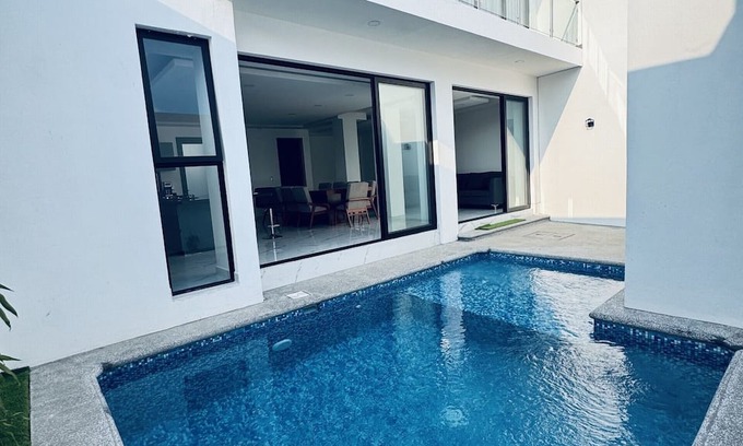 Perula Casa | Casa Top Horizonte. Charming 3-bedroom beach house with AC & Private Pool.