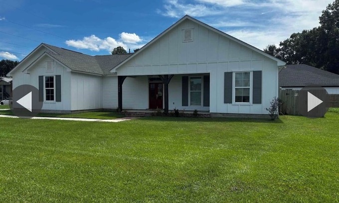 Merrydale Casa | Rustic FarmhouseJust 15 Minutes from LSU &Downtown