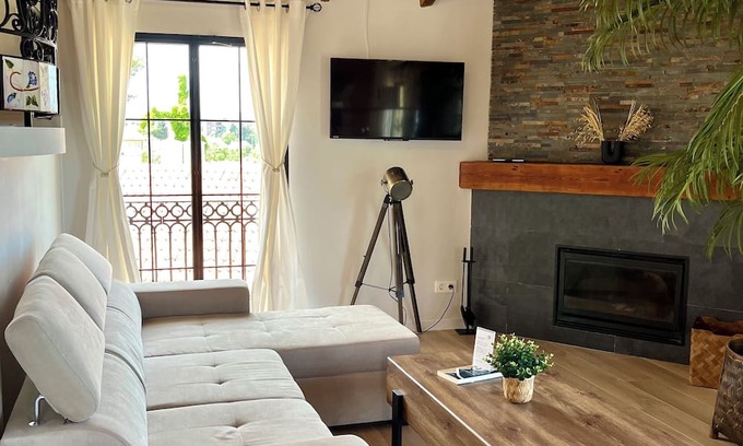 Betera Apartamento | Bright boutique loft 5 min from the subway