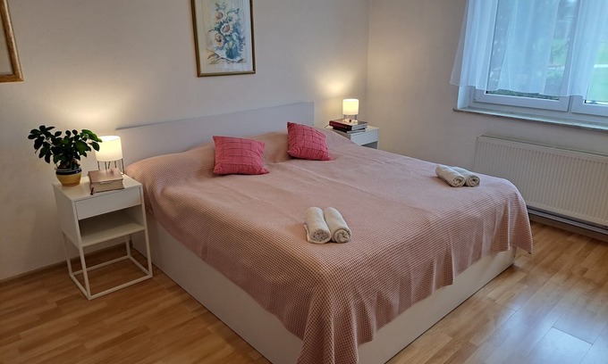 Lukovica Apartamento | Two Bedroom Apartment Booky 1