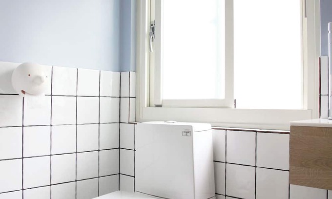 Songshan Apartamento | Stylish 4F Large Studio, Taipei, Elevator, AC, 1 unit in a floor, Walk to MRT