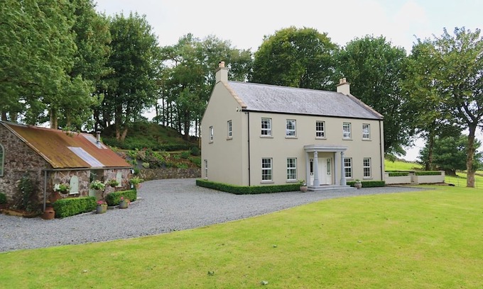 The Sheddings Casa | Stunning Georgian country retreat with countryside views of the Braid Valley