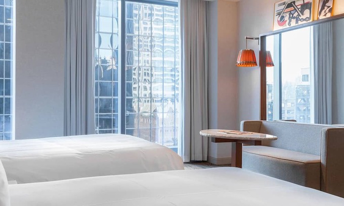 Downtown Seattle Hotel | 2 Serene Rooms with 2 Queen Beds and Designer Furnishings - Explore Seattle!