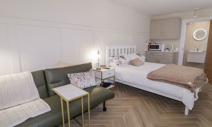 Portstewart Cabaña | CHURCH STUDIO, romantic in Portstewart, County Londonderry