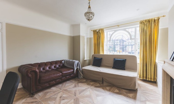Hanger Hill Casa | Elegant West London Home with Style