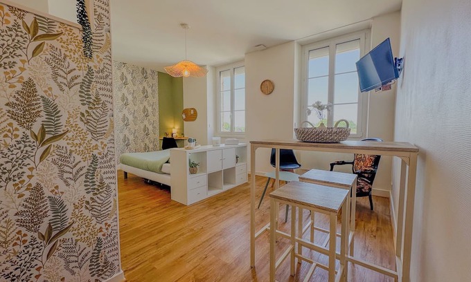 Pauillac Apartamento | Studio COSY - Bath & Netflix - Ideal couple