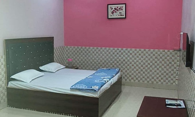 Mathura Casa | Tranquil 2-bedroom house in charming Mathura with AC