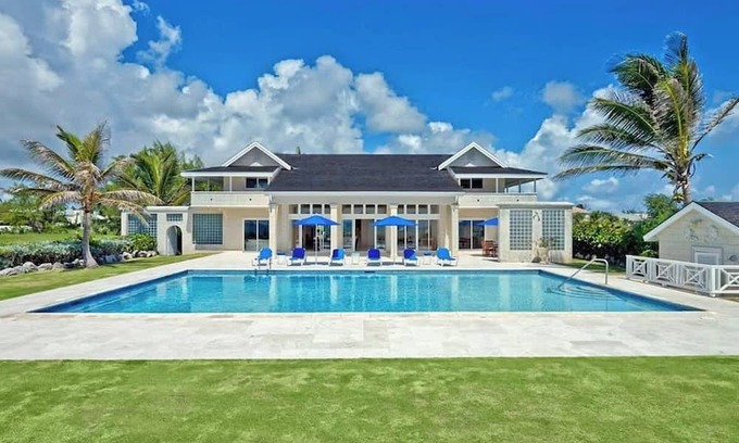 Long Bay Casa | ZenBreak Ocean Mist Villa 4bd