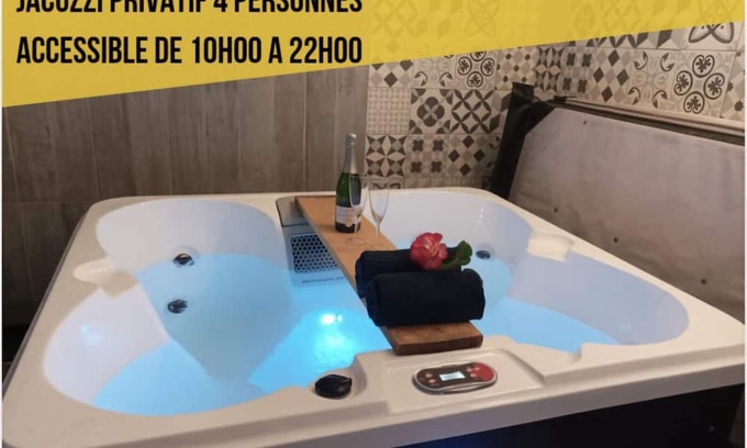 Saint-Georges-sur-Cher Apartamento | Gîte La Voilerie, private jacuzzi & pool & cabin bed