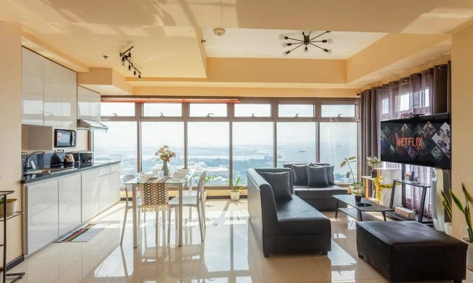 Pasay Condominio | 32G Bayview Executive, Radiance Manila Bay