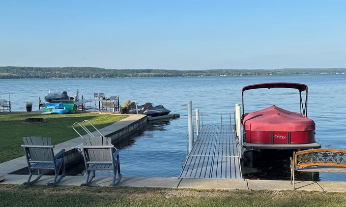 Ashville Casa | Adorable lakefront 4-bedroom house with AC in Ashville on Chautauqua Lake
