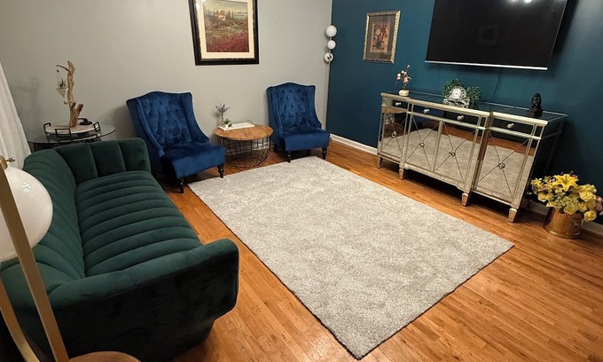 Jonesboro Casa | The Teal Retreat - Stylish 3BR Home near Atlanta Airport & Downtown