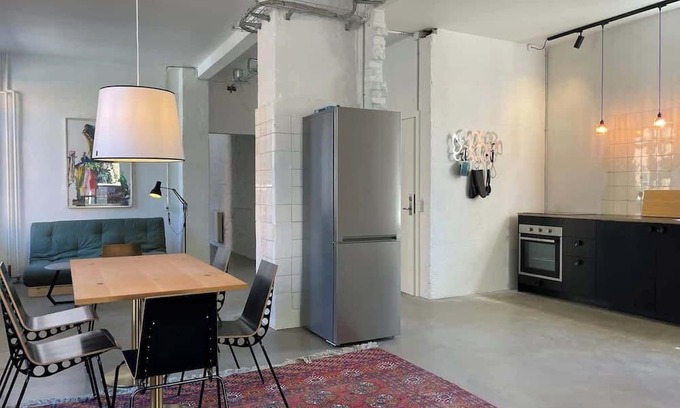 Valby Apartamento | Unique Industrial Apartment