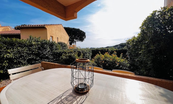 Plage de la Garonnette Apartamento | Vrbo Property